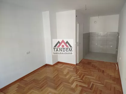 Ledena Stena | 4zida.rs