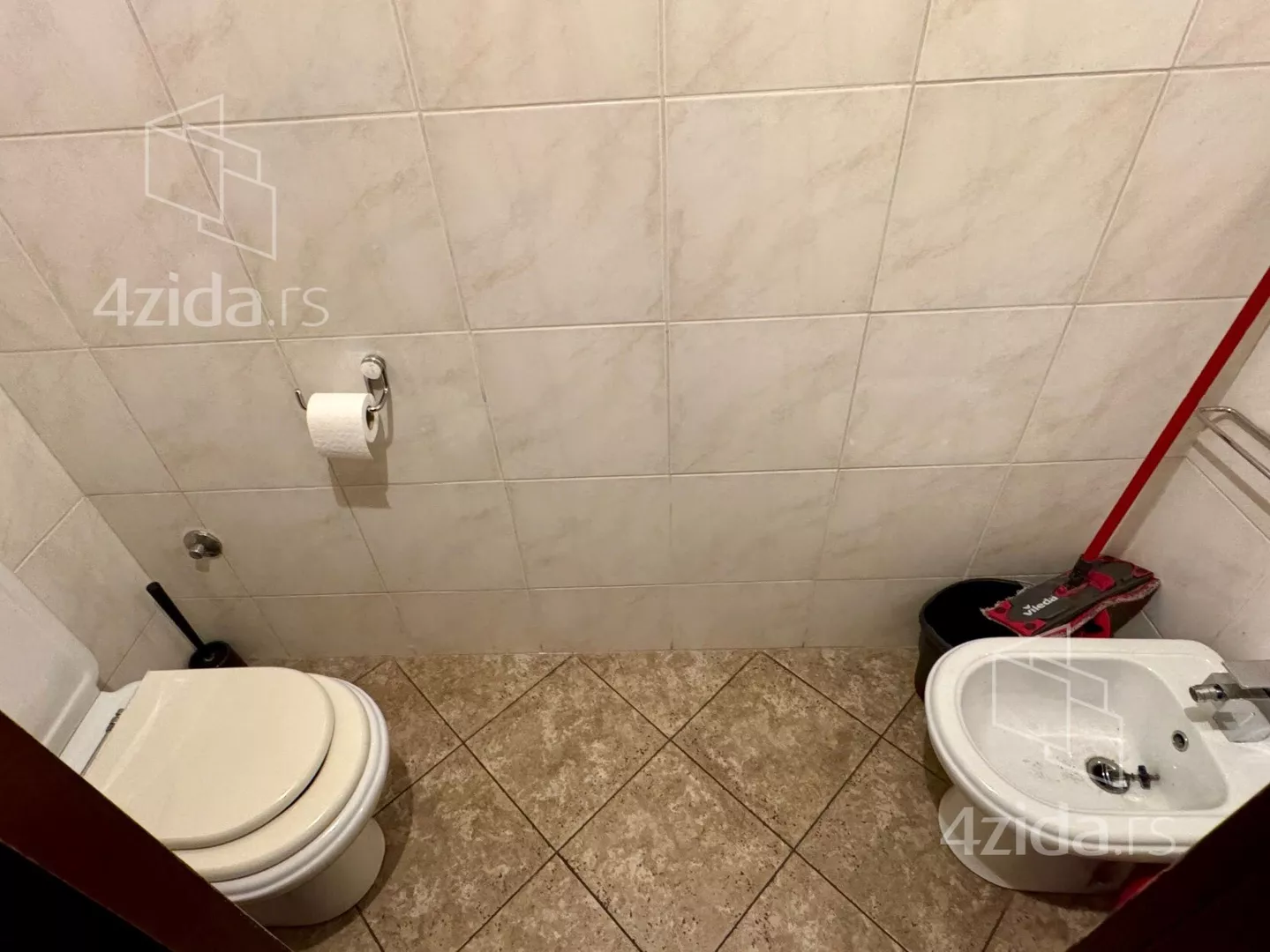Četvoroiposoban stan | 4zida