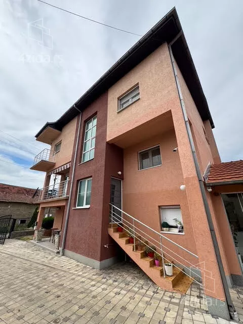 3-etažna kuća | 4zida