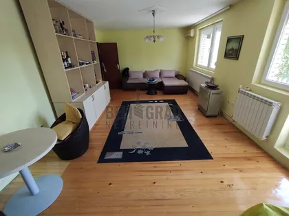 11. oktobra | 4zida.rs