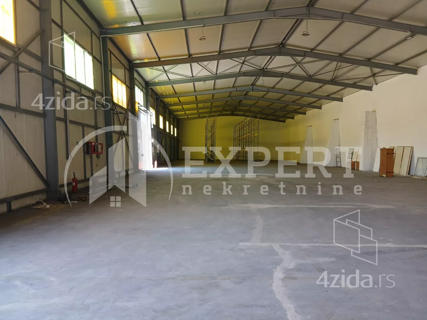 Lokal | 4zida