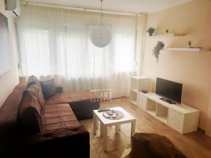 Ustanička | 4zida.rs