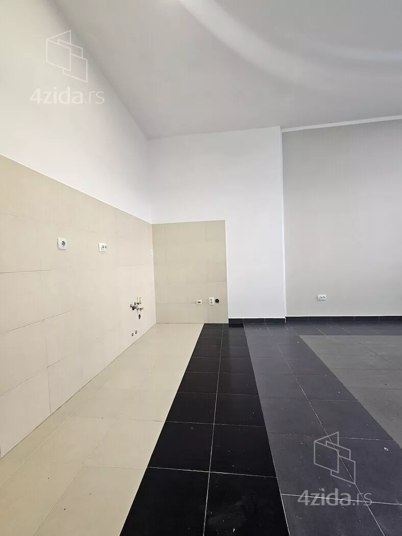 Lokal | 4zida