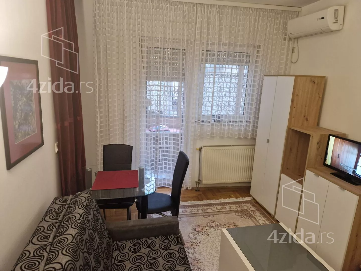 Jednoiposoban stan | 4zida