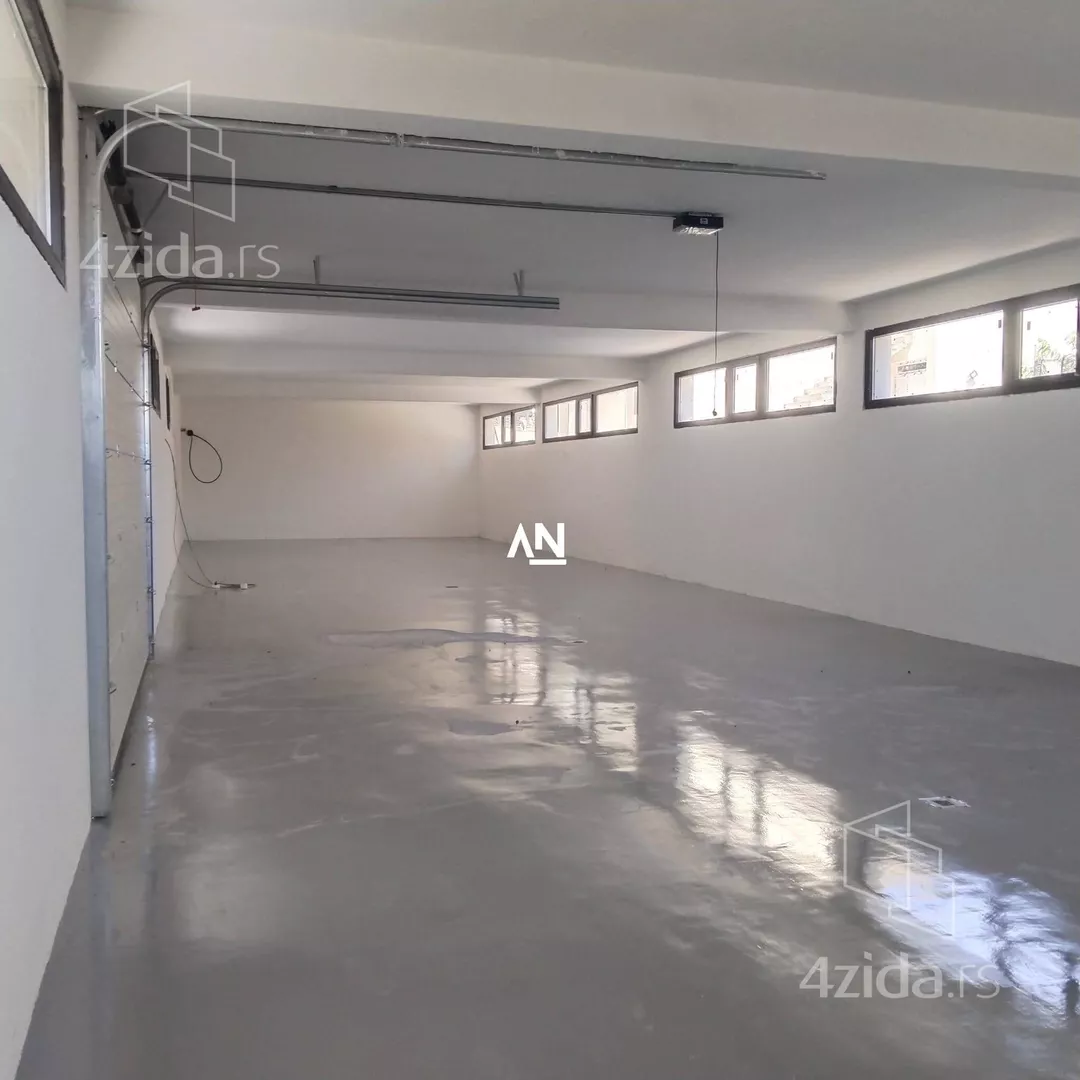 Lokal | 4zida