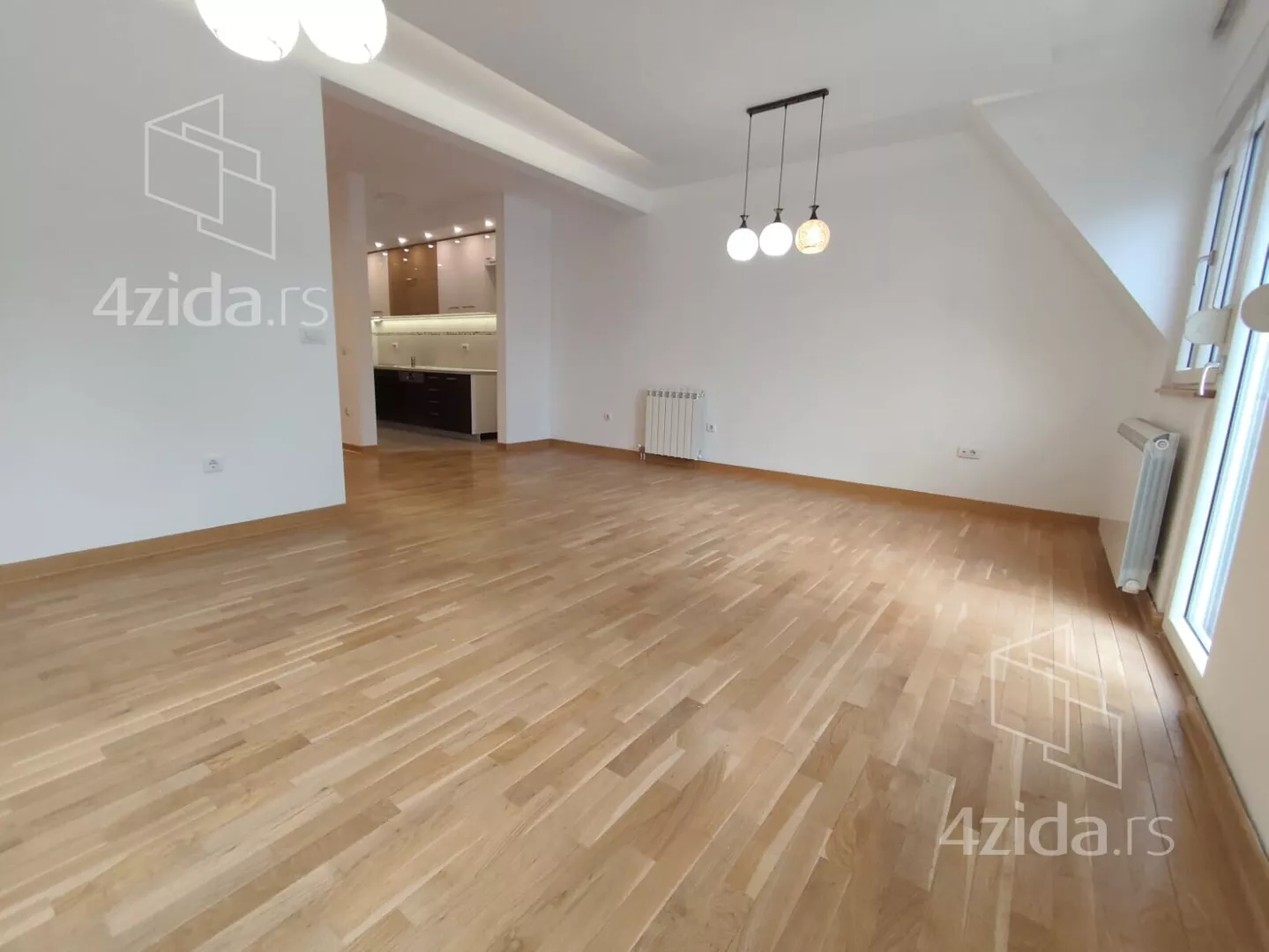 Petosoban stan | 4zida