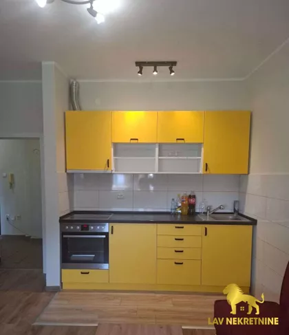 BRAĆE RIBNIKAR | 4zida.rs