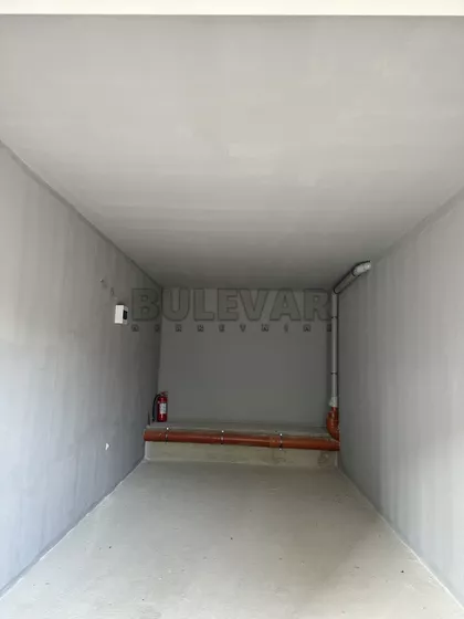 Jesenjinova | 4zida.rs