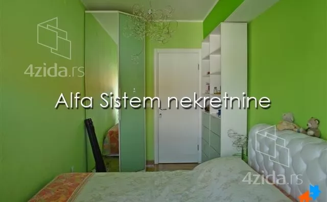 Petosoban stan | 4zida