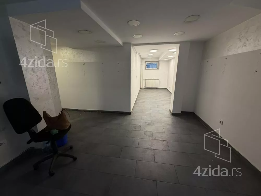 Lokal | 4zida