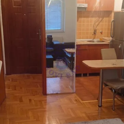 Kvantaška Pijaca | 4zida.rs