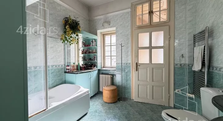 Petoiposoban stan | 4zida