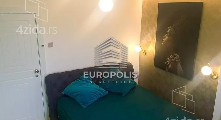 Četvoroiposoban stan | 4zida