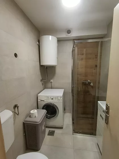 Koste Manojlovića 81 | 4zida.rs
