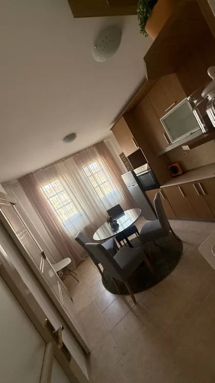 Trg Učitelj Tase 10 | 4zida.rs