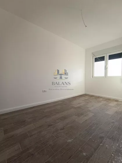 Stari Banovci | 4zida.rs