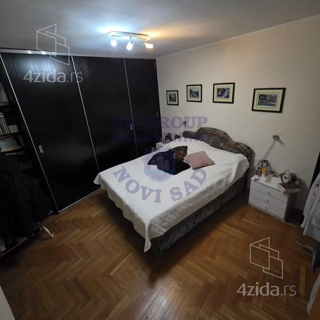 Šestosoban stan | 4zida