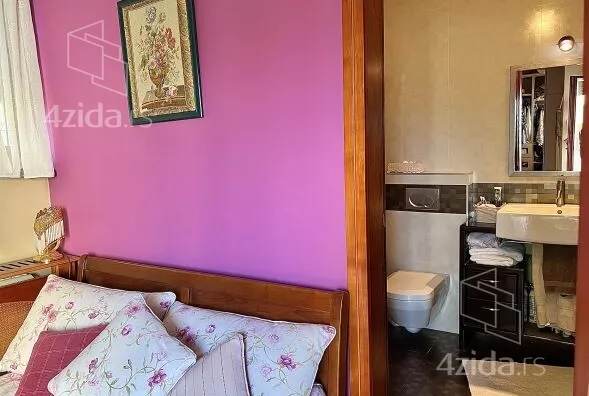 Šestosoban stan | 4zida