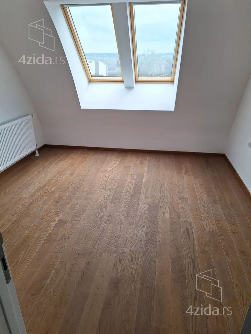 Šestosoban stan | 4zida