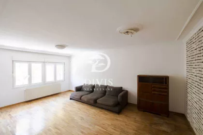 Ljubomira Stojanovića bb | 4zida.rs
