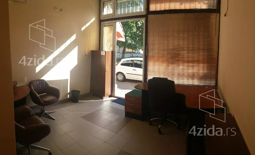 Lokal | 4zida