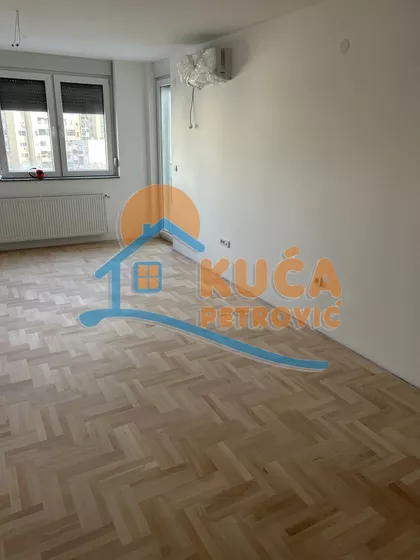 Cara Dušana | 4zida.rs