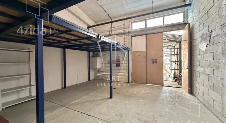 Poslovni prostor | 4zida