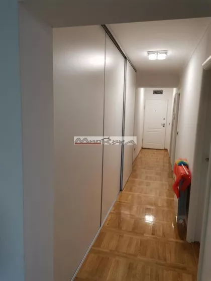 Banovo Brdo | 4zida.rs