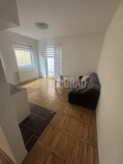 Kneževačka | 4zida.rs