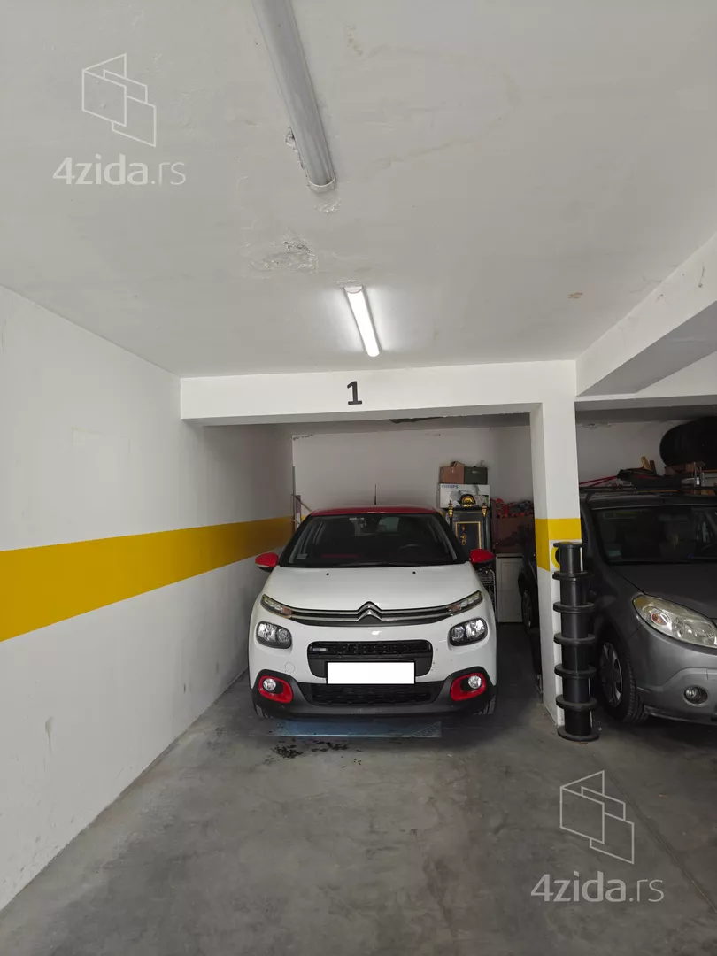 Garaža | 4zida