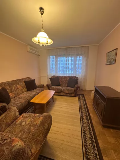 Indire Gandi 8 | 4zida.rs