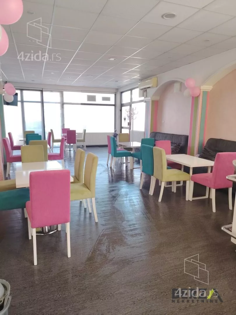 Poslovni prostor | 4zida