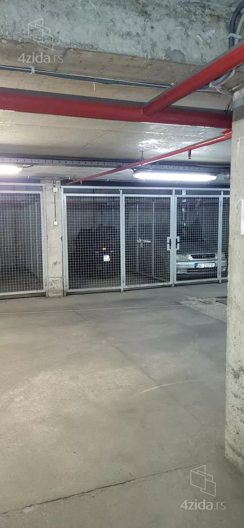 Garaža | 4zida