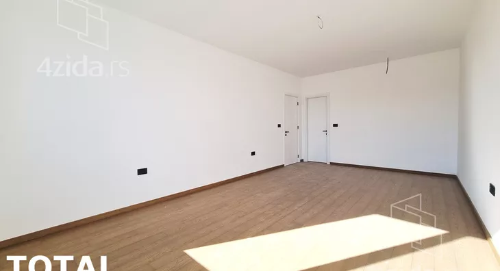 Četvoroiposoban stan | 4zida