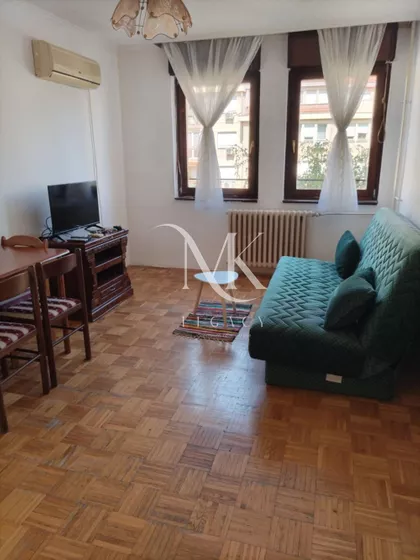 Nedeljka Gvozdenovića | 4zida.rs