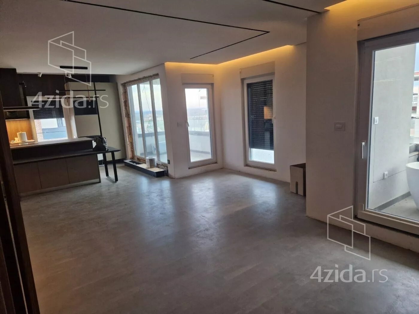 Troiposoban stan | 4zida