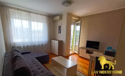 BULEVAR CARA LAZARA | 4zida.rs