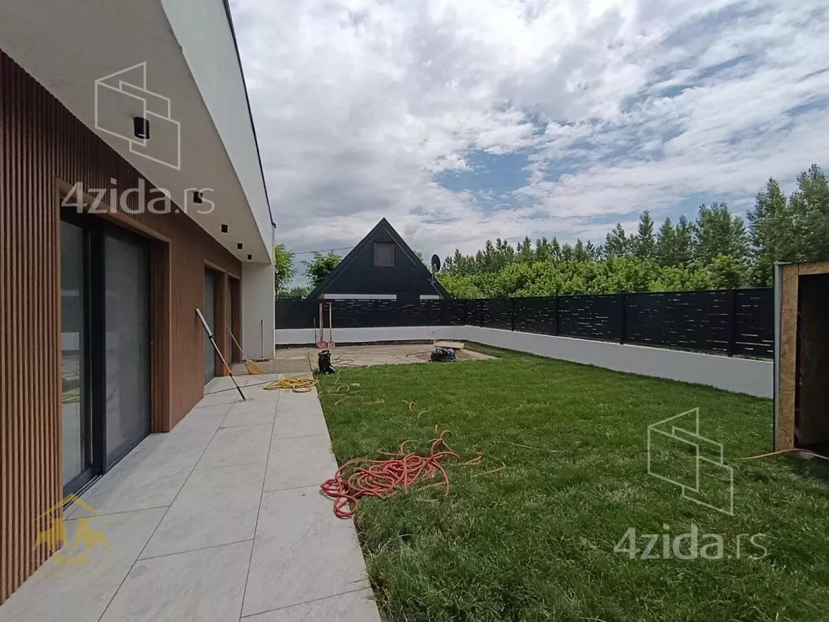 Kuća | 4zida