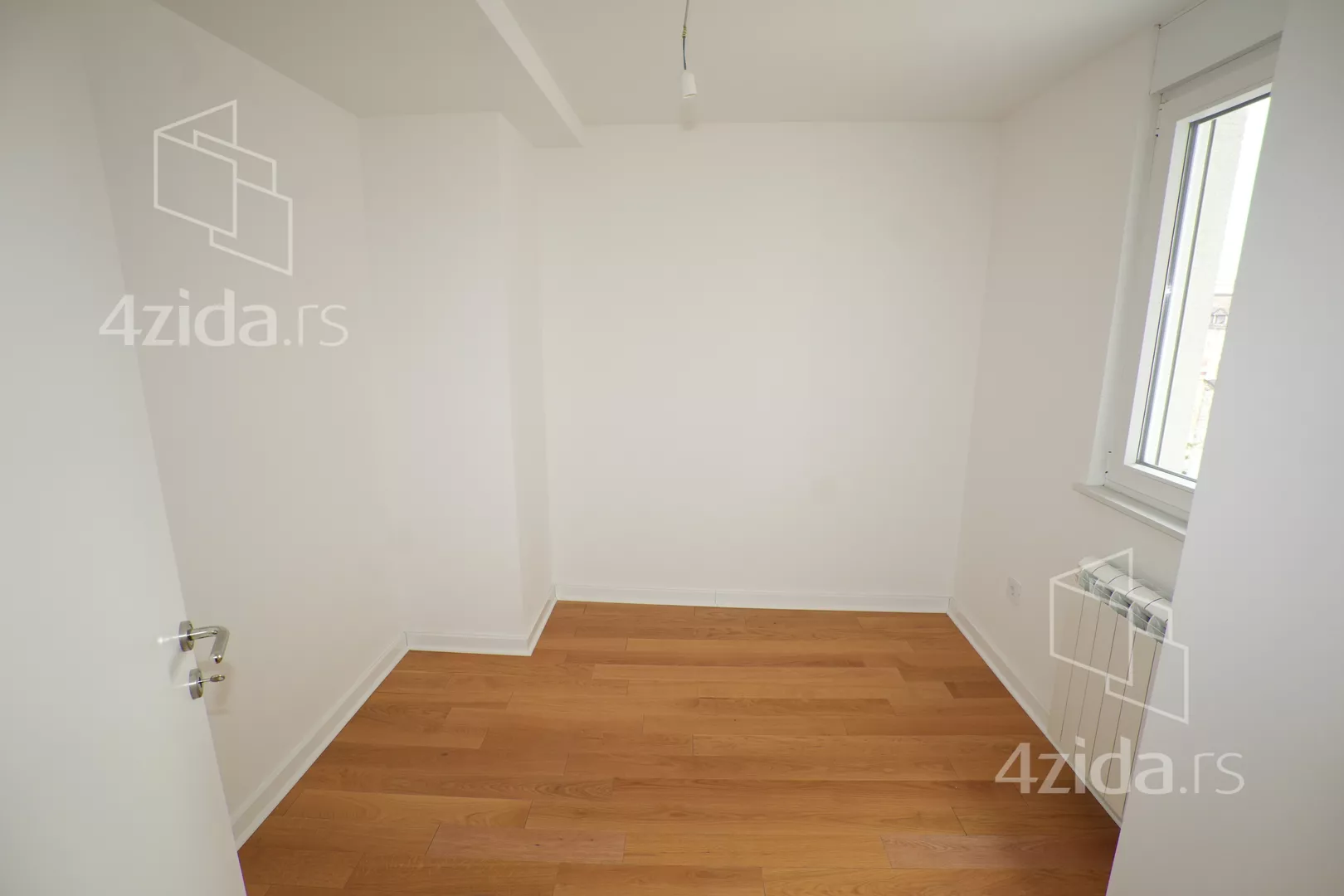 Petosoban stan | 4zida