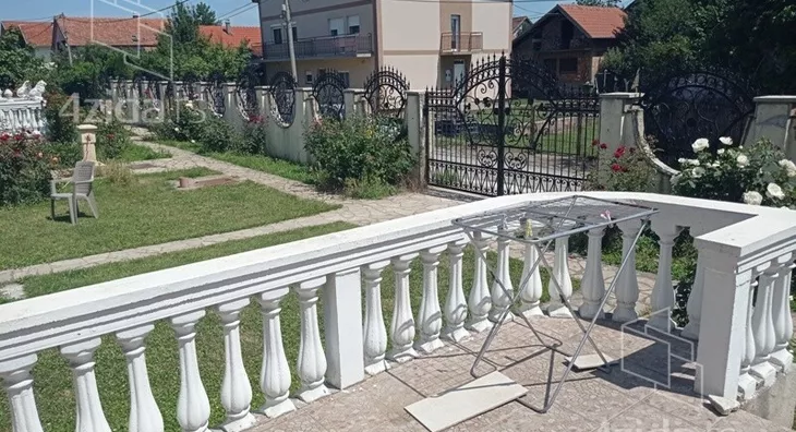 3-etažna kuća | 4zida