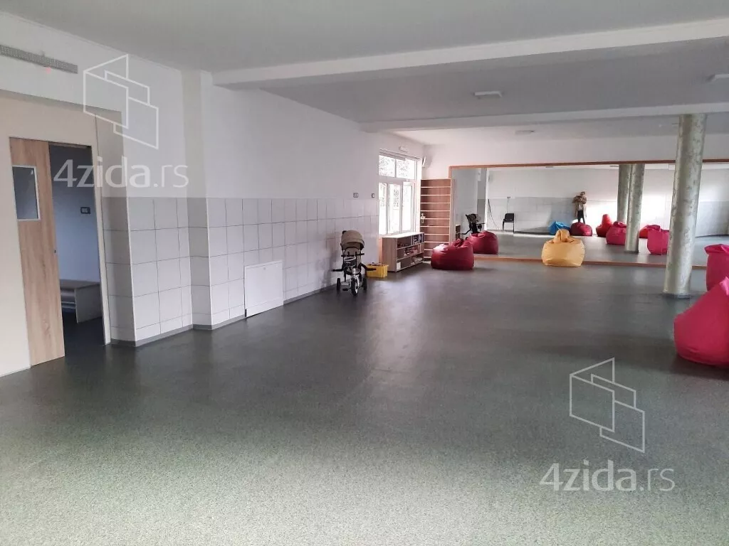 Poslovni prostor | 4zida