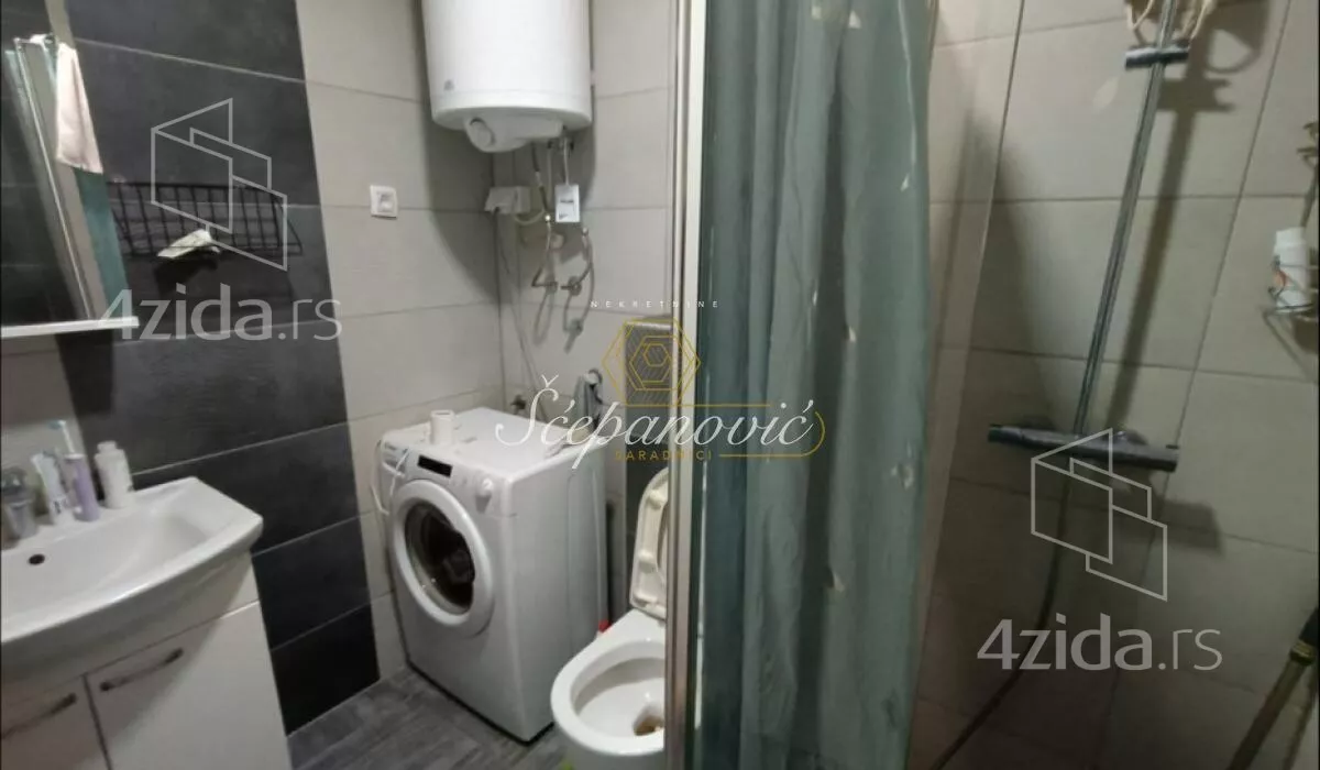 Petosoban stan | 4zida