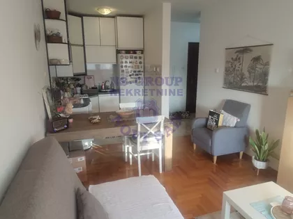 Bulevar Patrijarha Pavla (Somborski Bulevar) | 4zida.rs