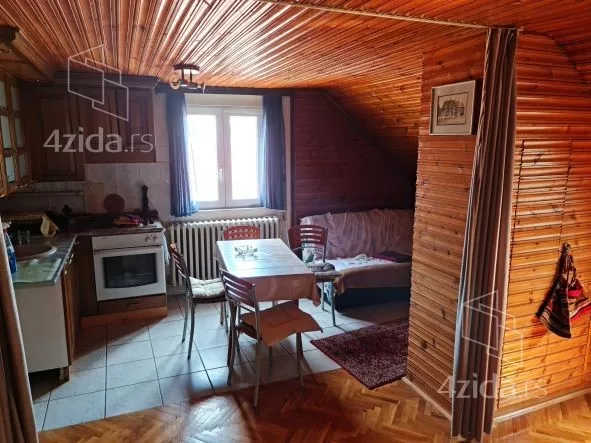 3-etažna kuća | 4zida