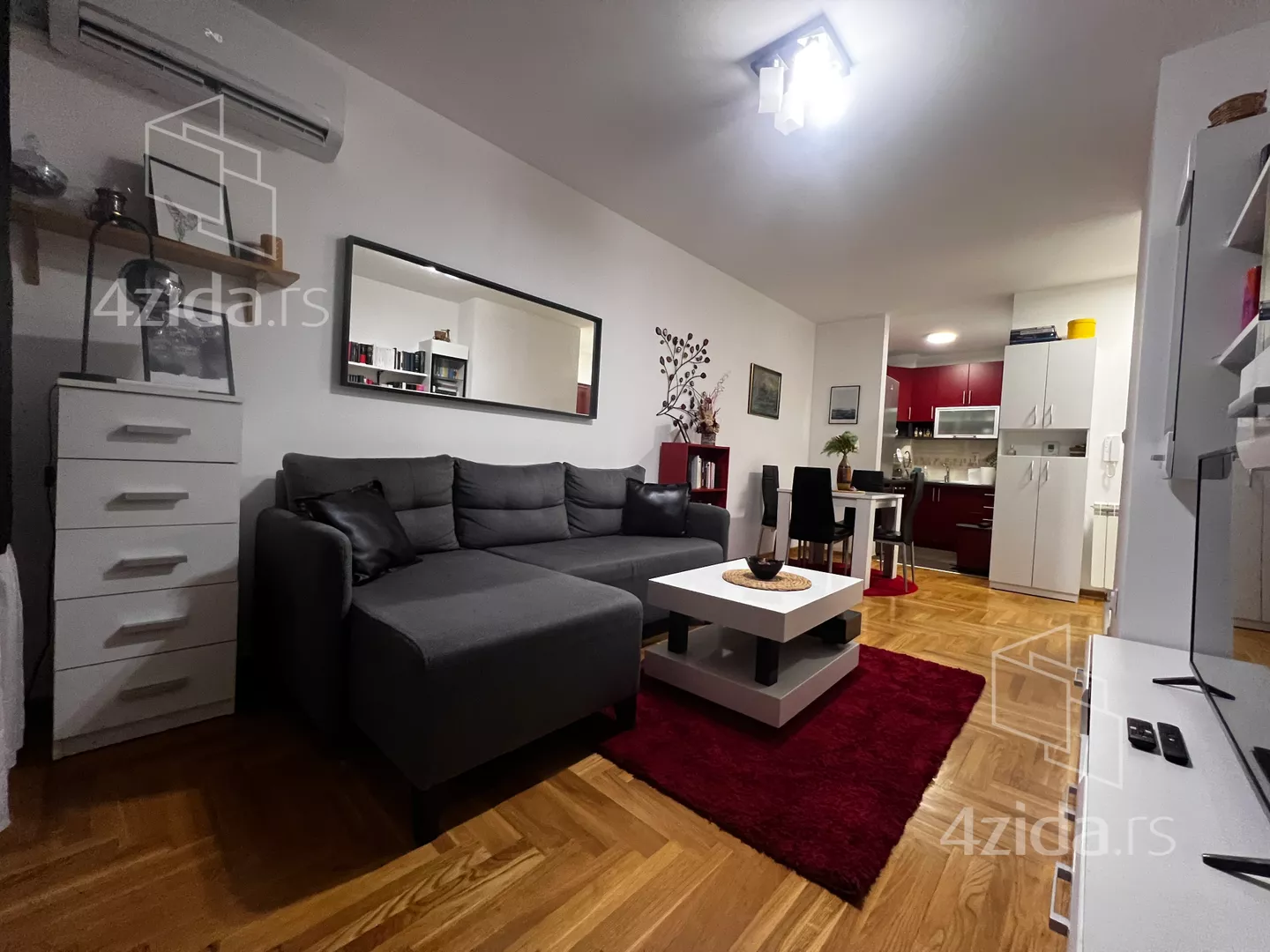 Jednoiposoban stan | 4zida