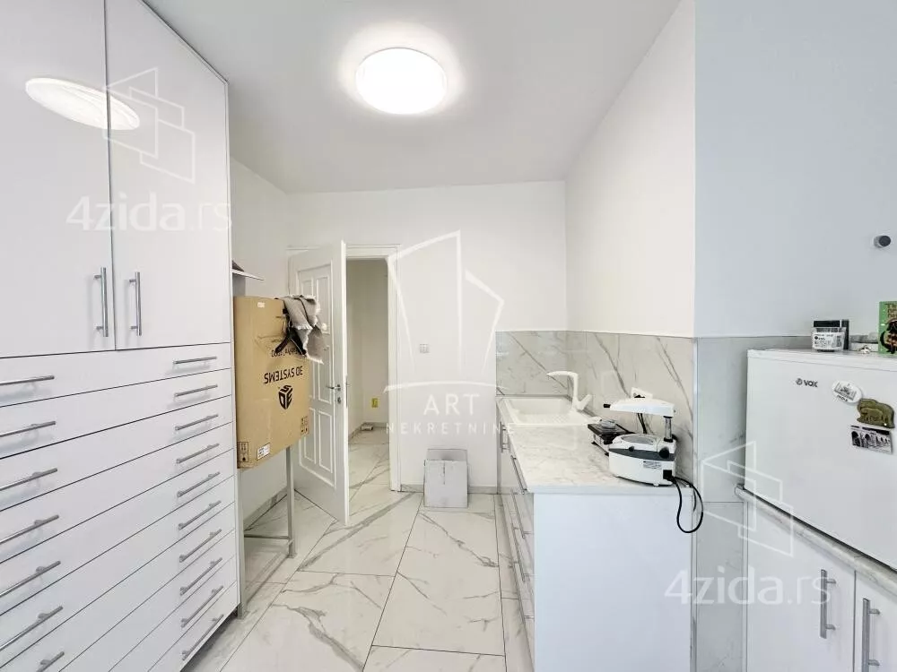 Četvoroiposoban stan | 4zida