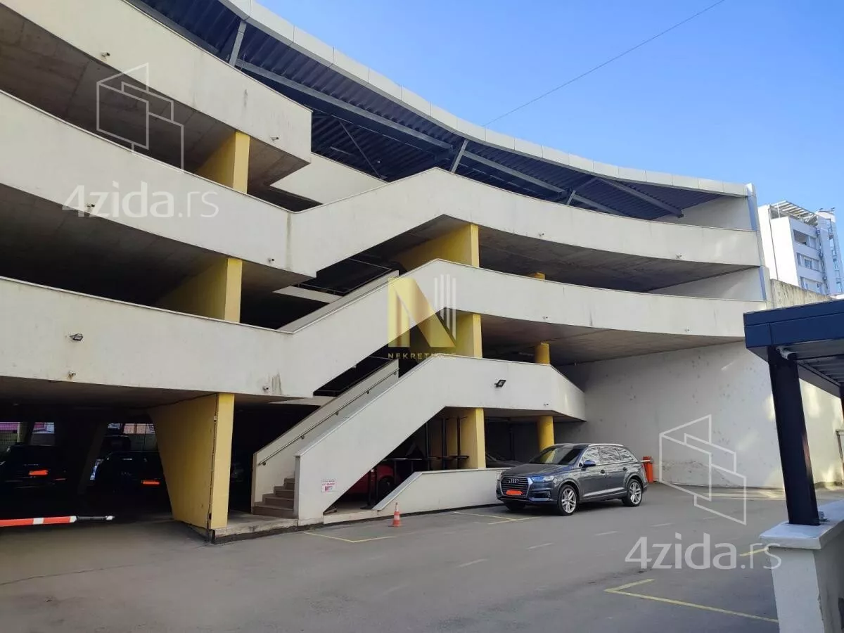 Parking | 4zida