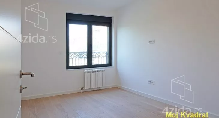 Sedmosoban stan | 4zida