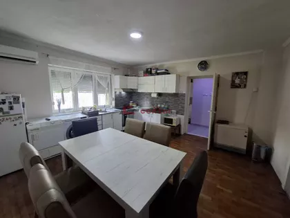 Mali Radanovac | 4zida.rs