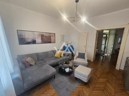 Baba Višnjina | 4zida.rs